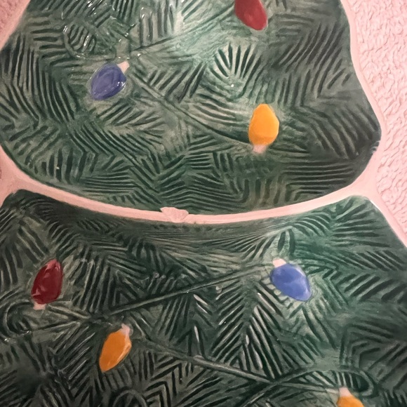VINTAGE HALLMARK CERAMIC X-MAS TREE SECTIONAL DISH - Picture 3 of 6